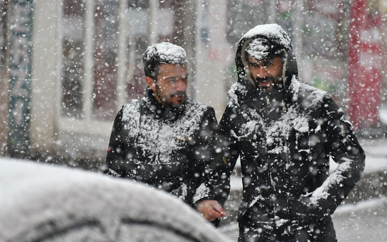 İstanbul, Ankara, İzmir dahil birçok kente uyarı! Yoğun kar ve kuvvetli rüzgar bekleniyor