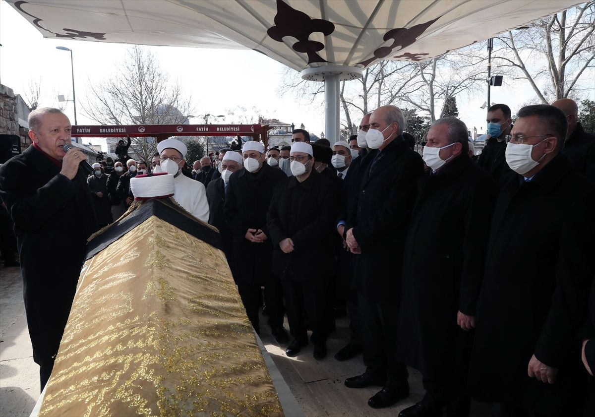 M. Emin Saraç Fatih Camii'nden son yolculuğuna uğurlandı cenazeye Erdoğan da katıldı