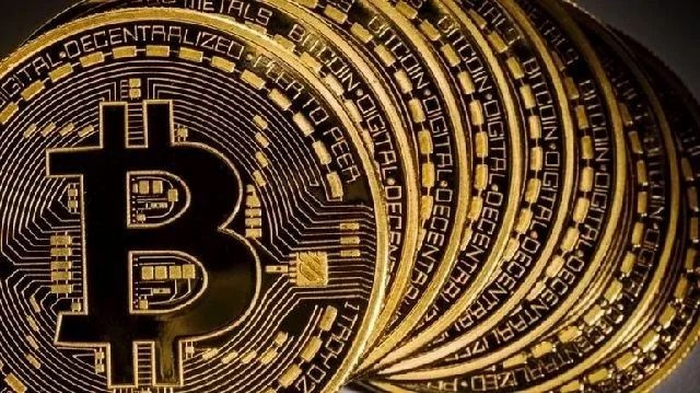 Altın tahtından mı olacak? Bitcoin'de bir ilk yaşandı