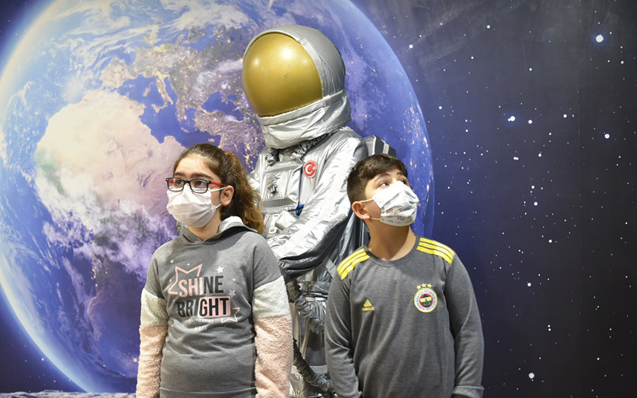 Astronot olmak isteyen 4 çocuktan Türk uzay yolcularına isim önerisi