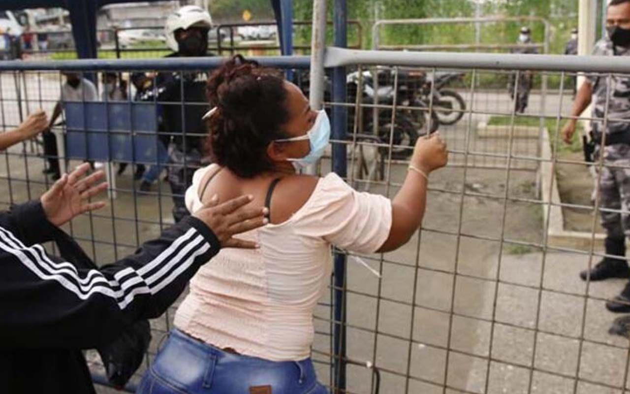 Ekvador'da 3 cezaevinde isyan! Mahkumlar birbirlerini kesti en az 67 ölü var