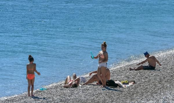 Salgın unutuldu sahiller doldu taştı! Antalya'daki o plaj dünyada listeye girdi