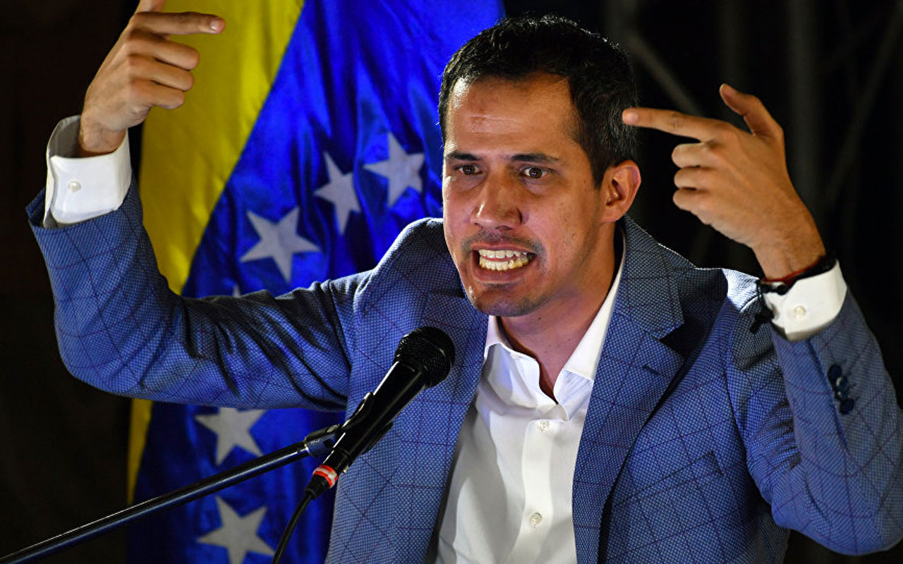 Venezuela'da muhalif lider Guaido 15 yıl boyunca kamu görevlerinden men edildi