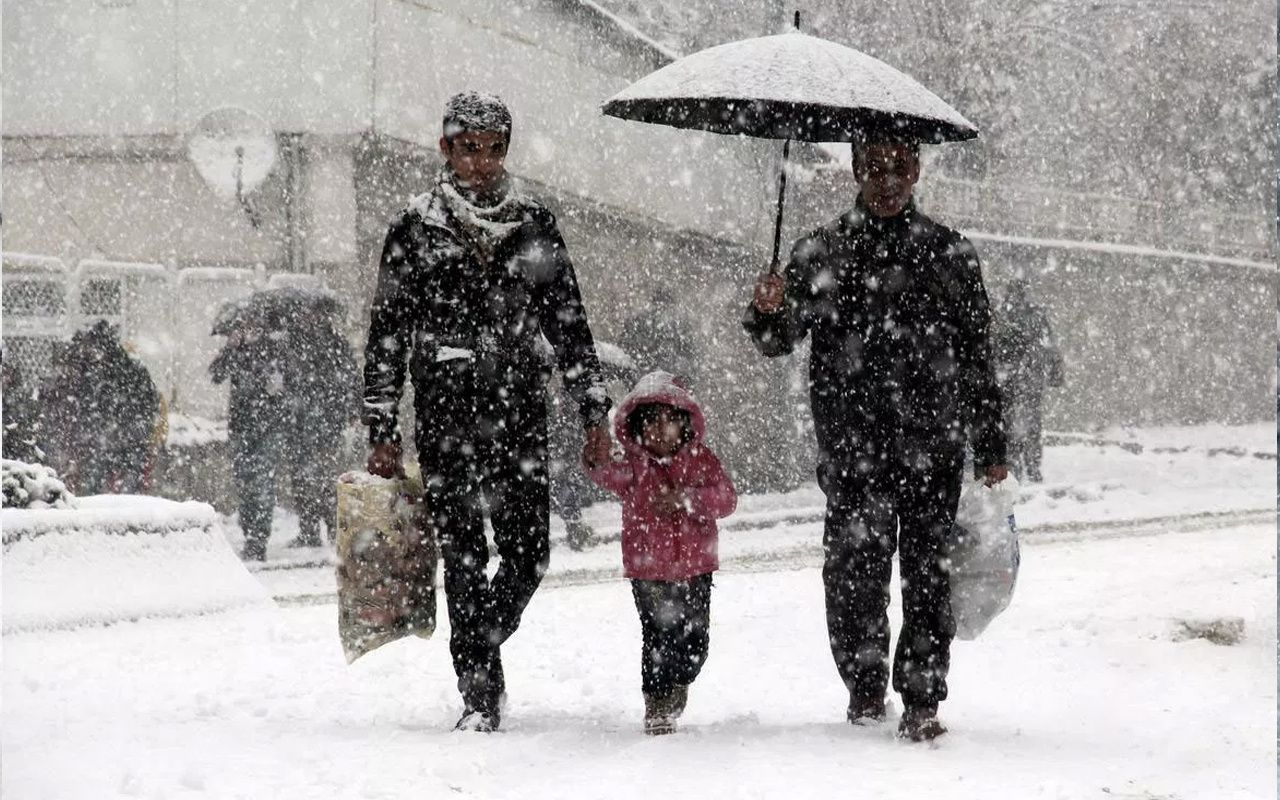 Meteoroloji'den hava durumu raporu: Marmara'ya kar ve sağanak uyarısı!