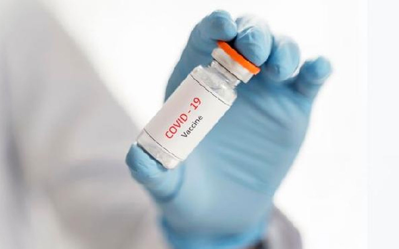 İngiltere'den Covid-19 aşısı açıklaması: Oxford-AstraZeneca iki kat fazla yan etkiye neden oluyor
