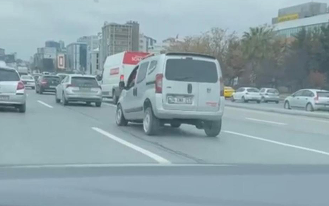İstanbul'da zıplayan aracı trafikte görenler şaşkına döndü