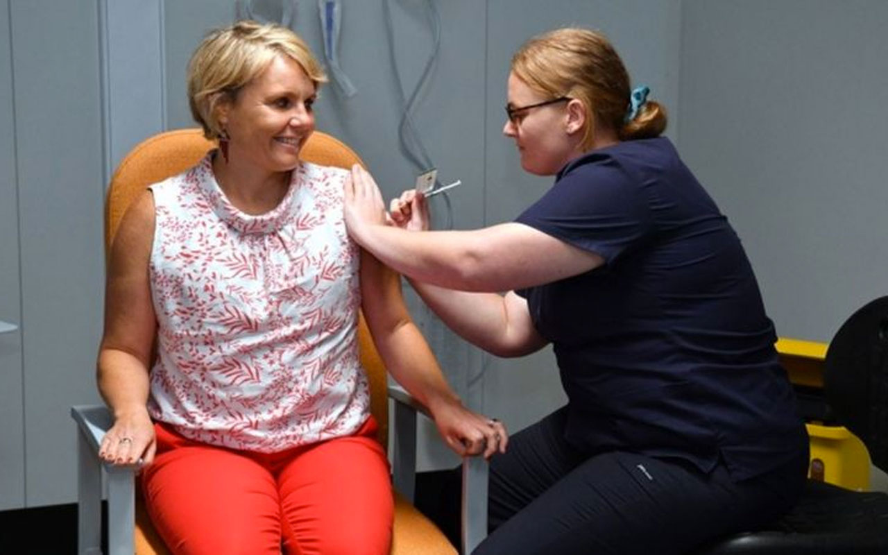 İtalya 250 bin doz AstraZeneca aşısının Avustralya'ya ihracatını engelledi