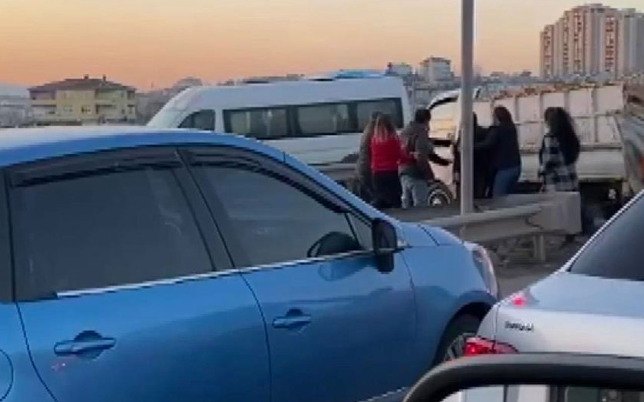 Şile’de trafik terörü: Aracın kapısını açıp sürücüyü darbettiler o anlar kamerada
