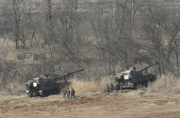 Tanklar göründü, Kim dondu kaldı! Kuzey Kore'de askeri hareketlilik