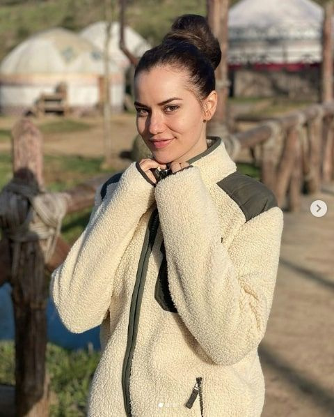 Fahriye Evcen'in yeni pozları olay! Burak Özçivit'in kalbine inecek