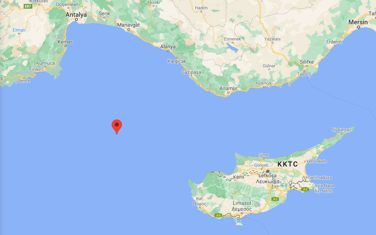 Antalya açıklarında Akdeniz'de deprem oldu Kandilli büyüklüğünü açıkladı
