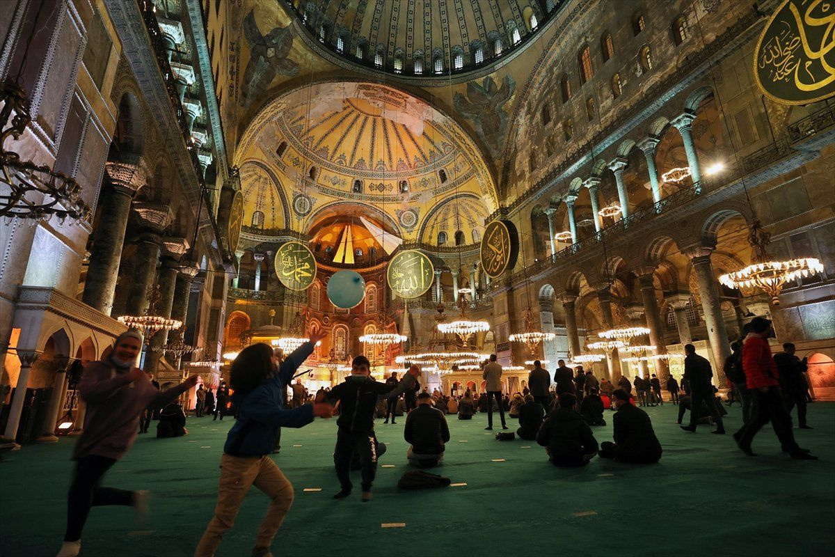 Miraç Kandili yurt genelinde namaz ve dualarla idrak edildi