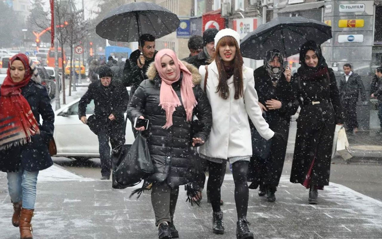 Yarın kar geliyor meteoroloji perşembeye çok şiddetli yağış alarmı da ver