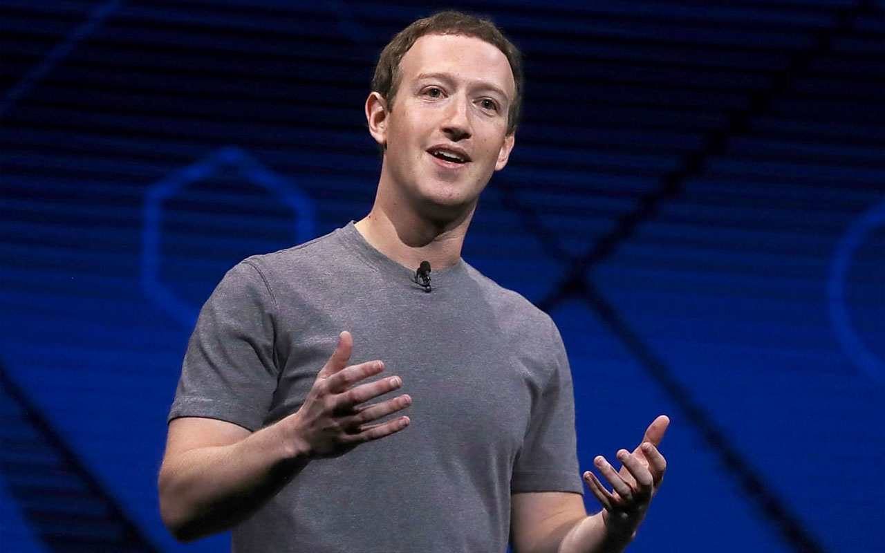 Facebook CEO’su Zuckerberg 'ışınlanma' için tarih verdi