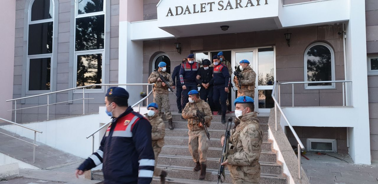 Çorum'da okul servisinde oğluyla kavga eden 2 çocuğu öldürdü ifadesine bakın