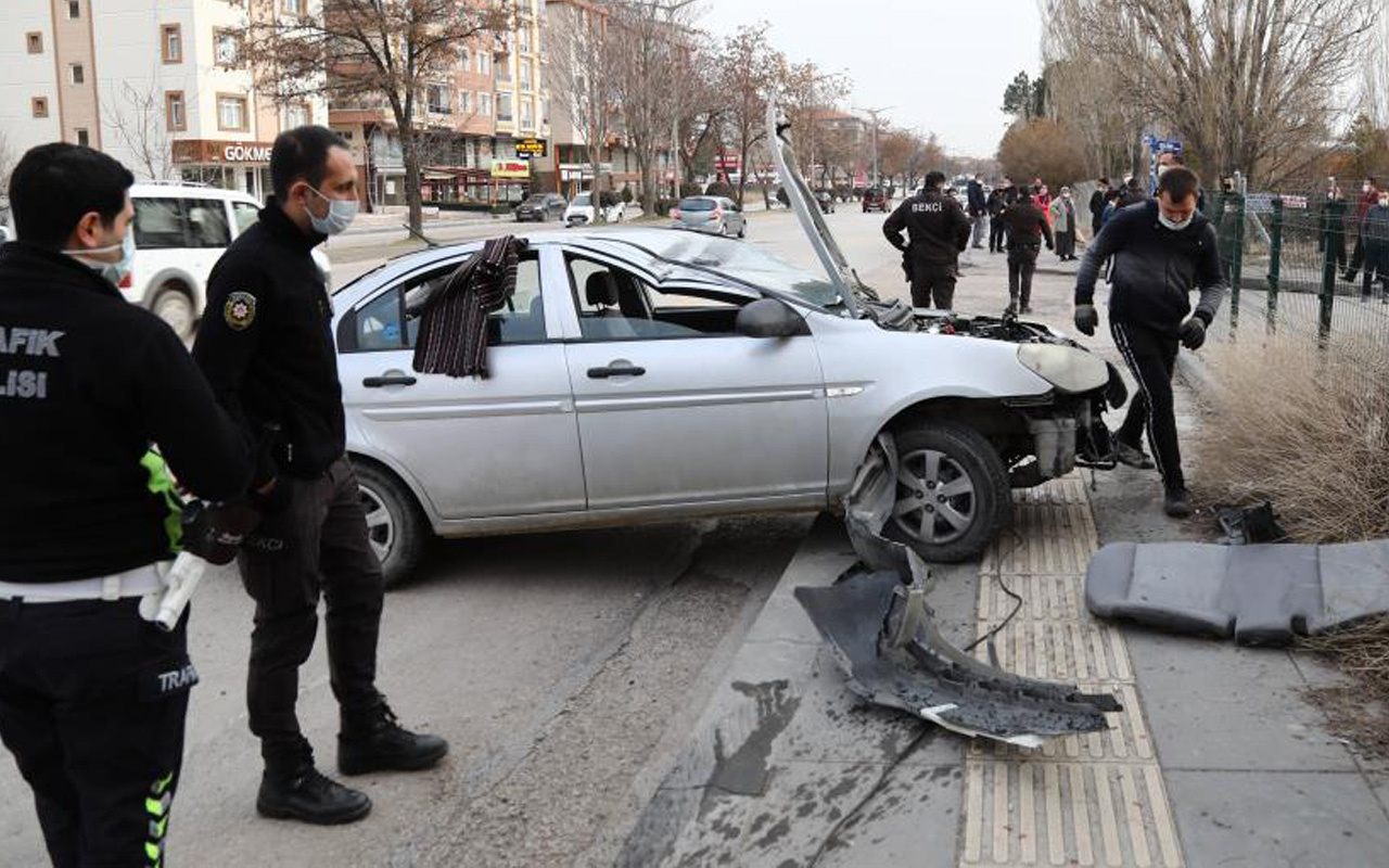Ankara'da feci kaza! Araç kontrolden çıkıp yayaları ezdi: Yaralılar var