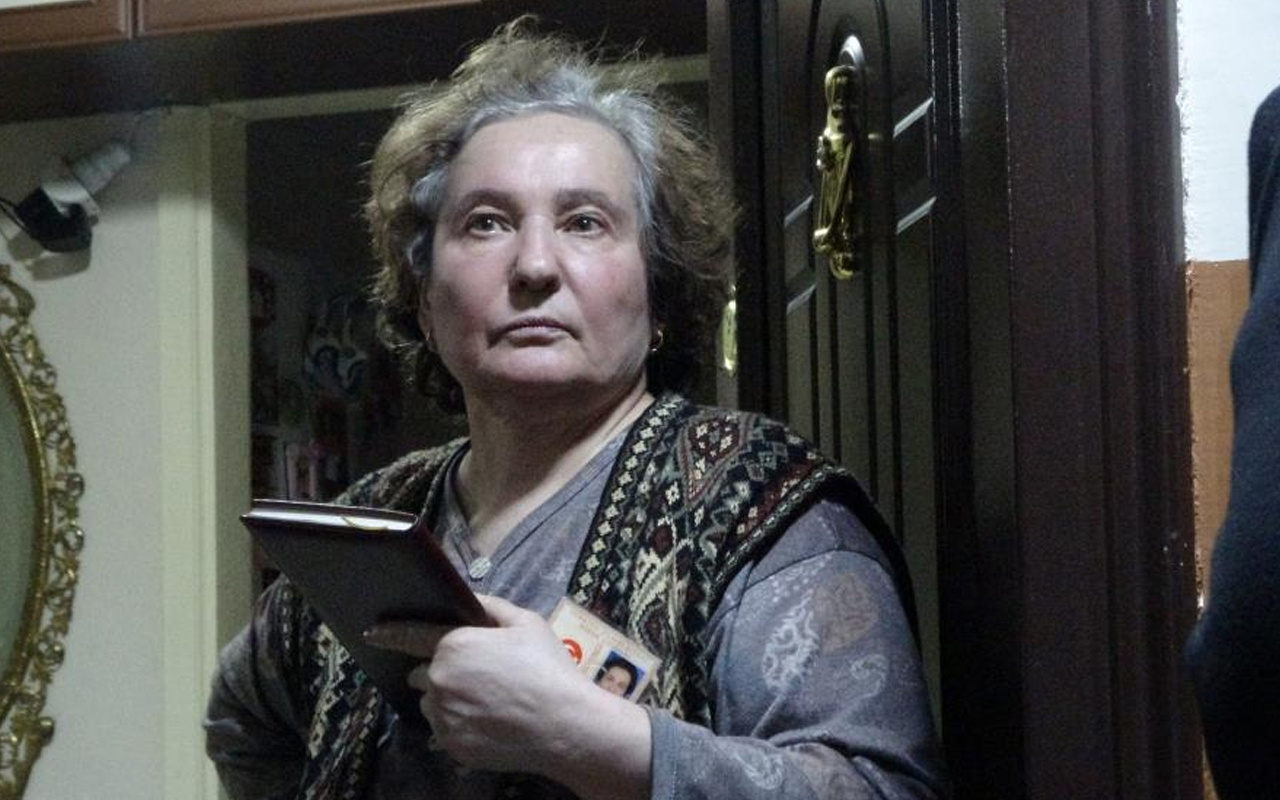 Sivas'ta 'sinyal evinden geliyor' deyip yaşlı kadına kabusu yaşattılar