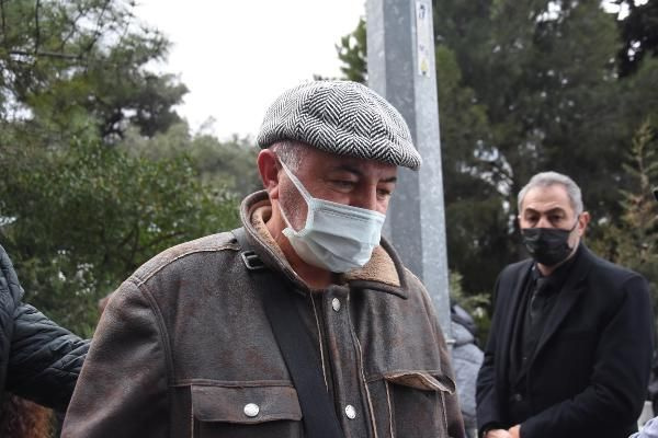 Dikkat çeken detay! Erhan Önal son yolculuğuna uğurlandı