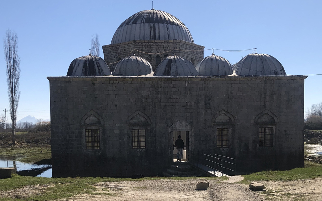 Arnavutluk'taki 18. yüzyıl Osmanlı eseri Kurşunlu Camisi Vakıflar Genel Müdürlüğüne emanet
