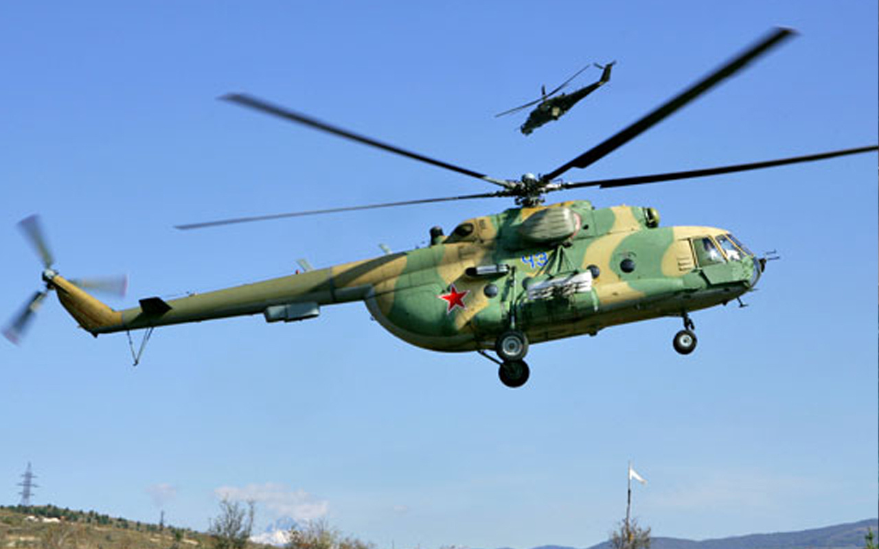 Afganistan'da askeri helikopter düştü: Çok sayıda ölü var