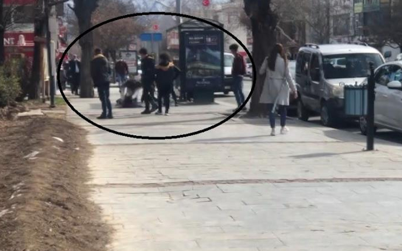 Erzincan’da liseli kızların kavgası kameraya yansıdı