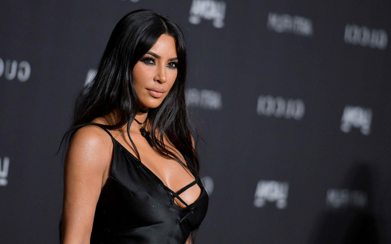 Kim Kardashian 5 bin dolarlık diş mücevheri yaptırdı gören şaştı kaldı