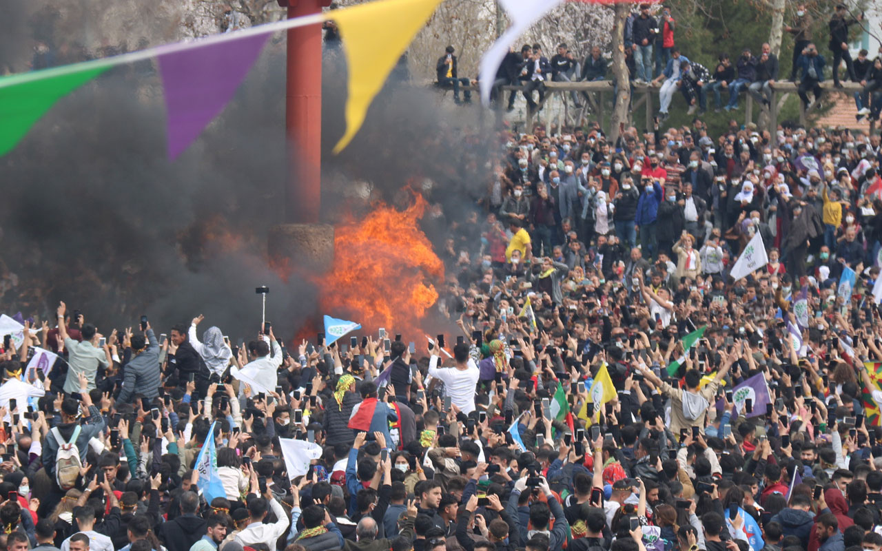 Diyarbakır'da bir yıl aradan sonra Nevruz kutlaması! Alana giren tedbirleri hiçe saydı