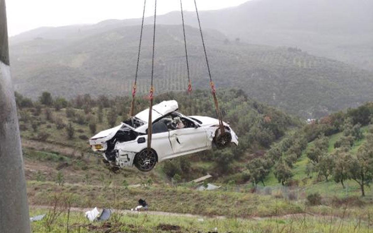 Gebze'de korkunç  kaza! Yabancı plakalı lüks araç şarampole yuvarlandı sürücü öldü