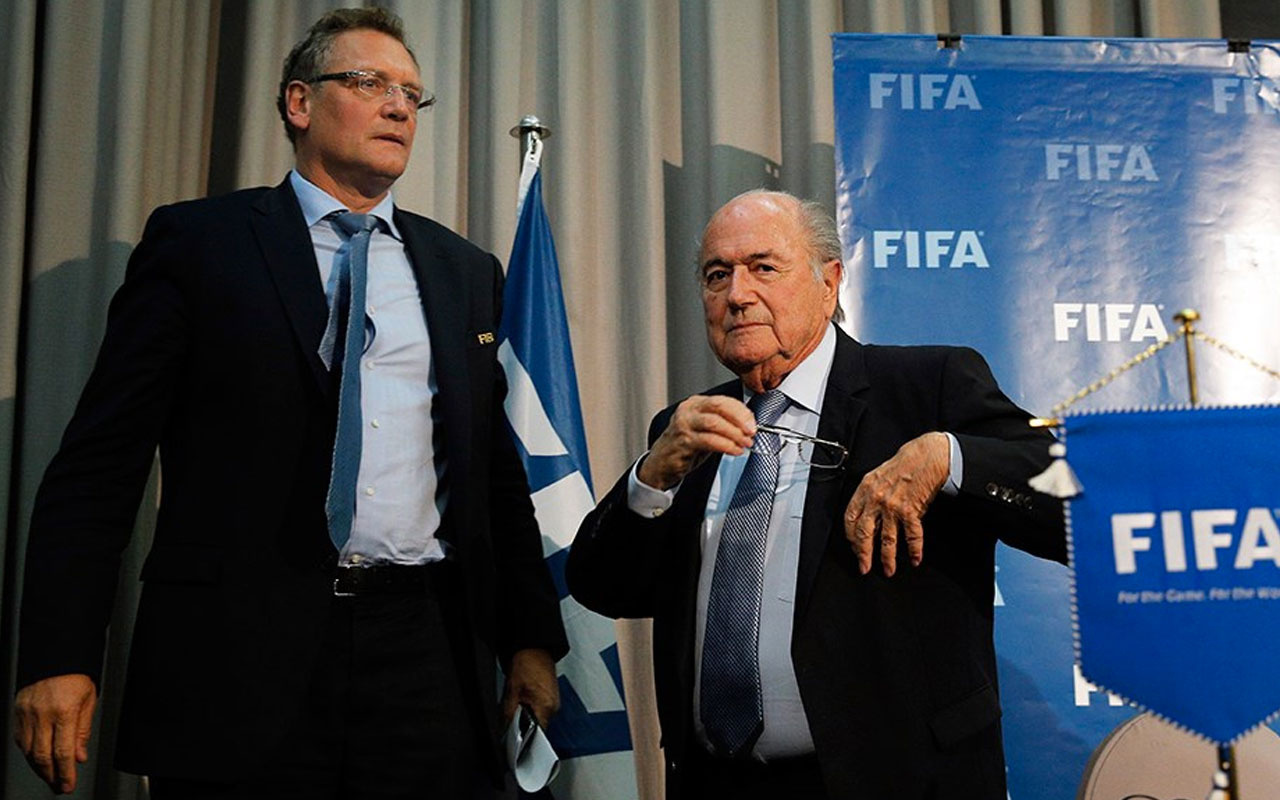 Sepp Blatter'e futboldan 6 yıl 8 ay men cezası