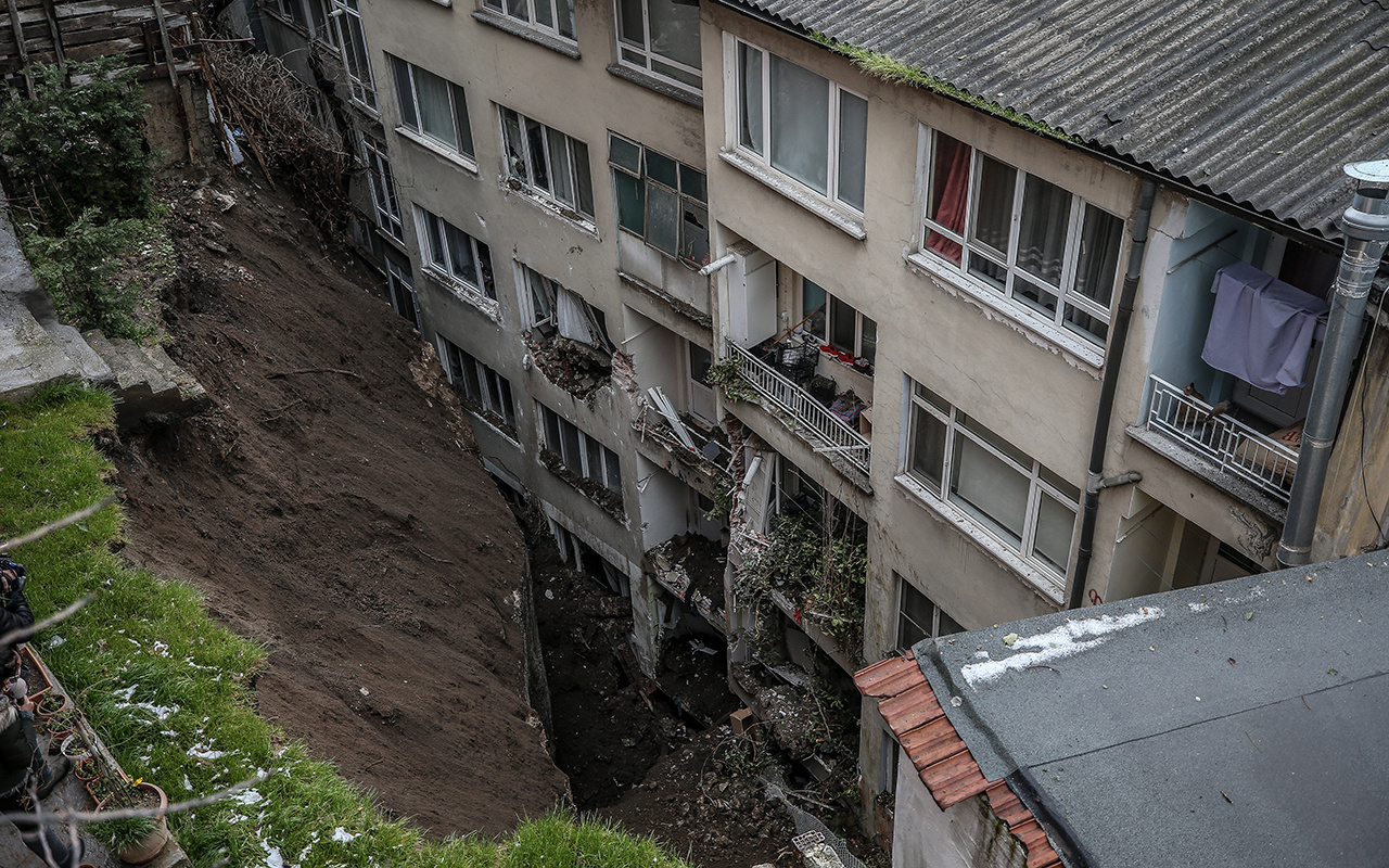 Bursa'da meydana gelen heyelan nedeniyle 7 bina boşaltıldı
