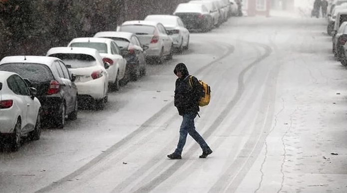 Meteoroloji'den 14 ilde kar alarmı! Kalınlık 40 cm'yi bulacak