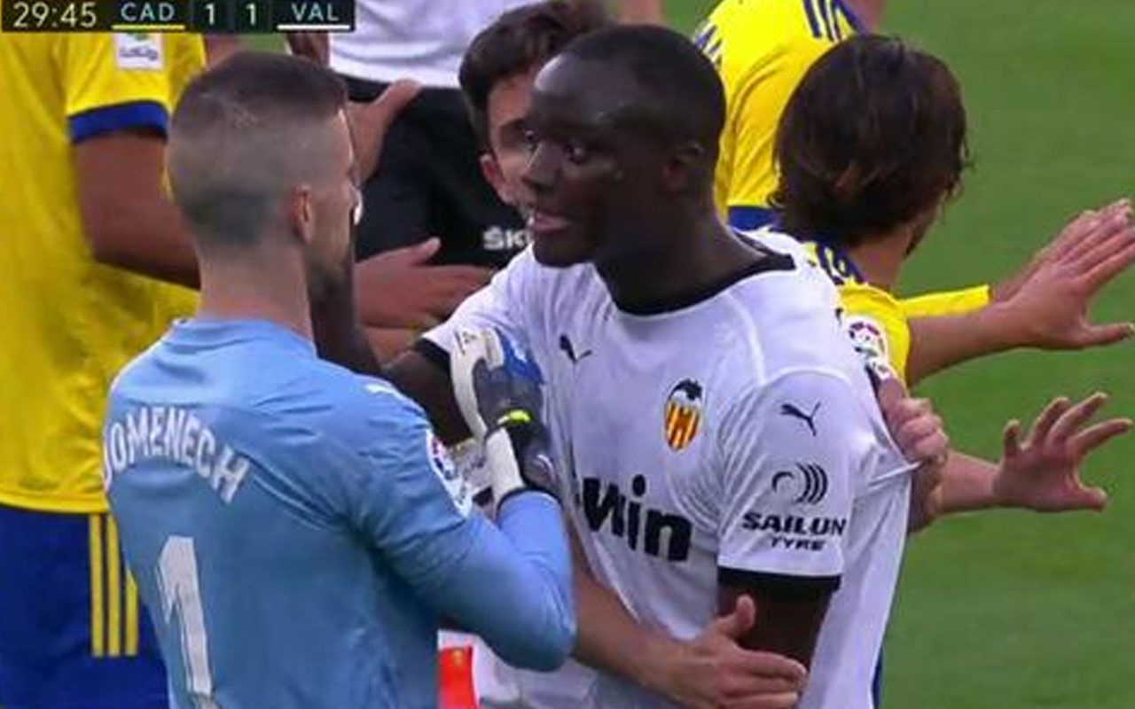 Cadiz-Valencia maçında Diakhaby'ye ırkçılık! Sahadan çekildiler