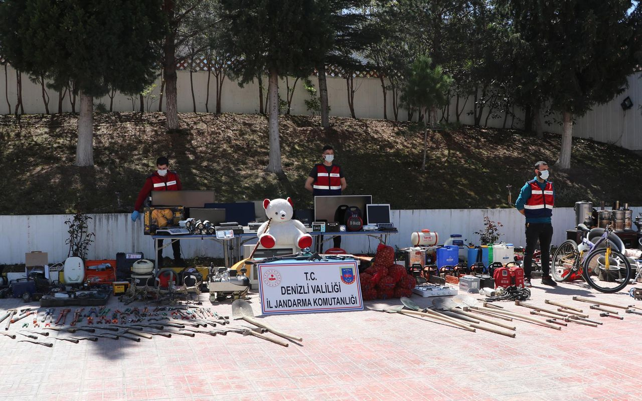 Denizli'de kamerayla korunan ev! İki kamyonet çalıntı eşya çıktı oyuncuları da soymuş