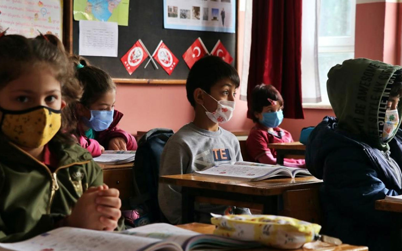 İstanbul'da uzaktan eğitim kararı bekleniyor! 9 ilde yüz yüze eğitime ara verildi
