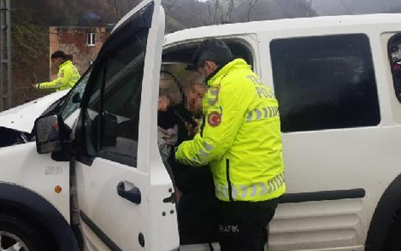 Zonguldak'ta kaygan yolda meydana gelen kaza aileyi ikiye böldü