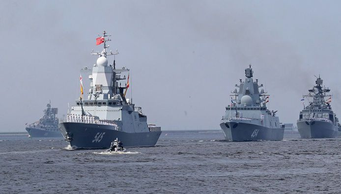 Rusya 15 savaş gemisini Karadeniz'e gönderdiğini açıkladı! Ukrayna krizi büyüyor