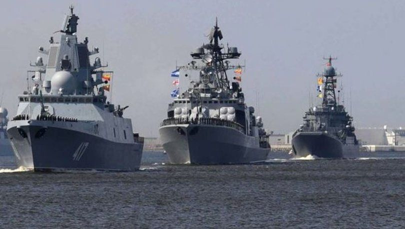 Rusya 15 savaş gemisini Karadeniz'e gönderdiğini açıkladı! Ukrayna krizi büyüyor