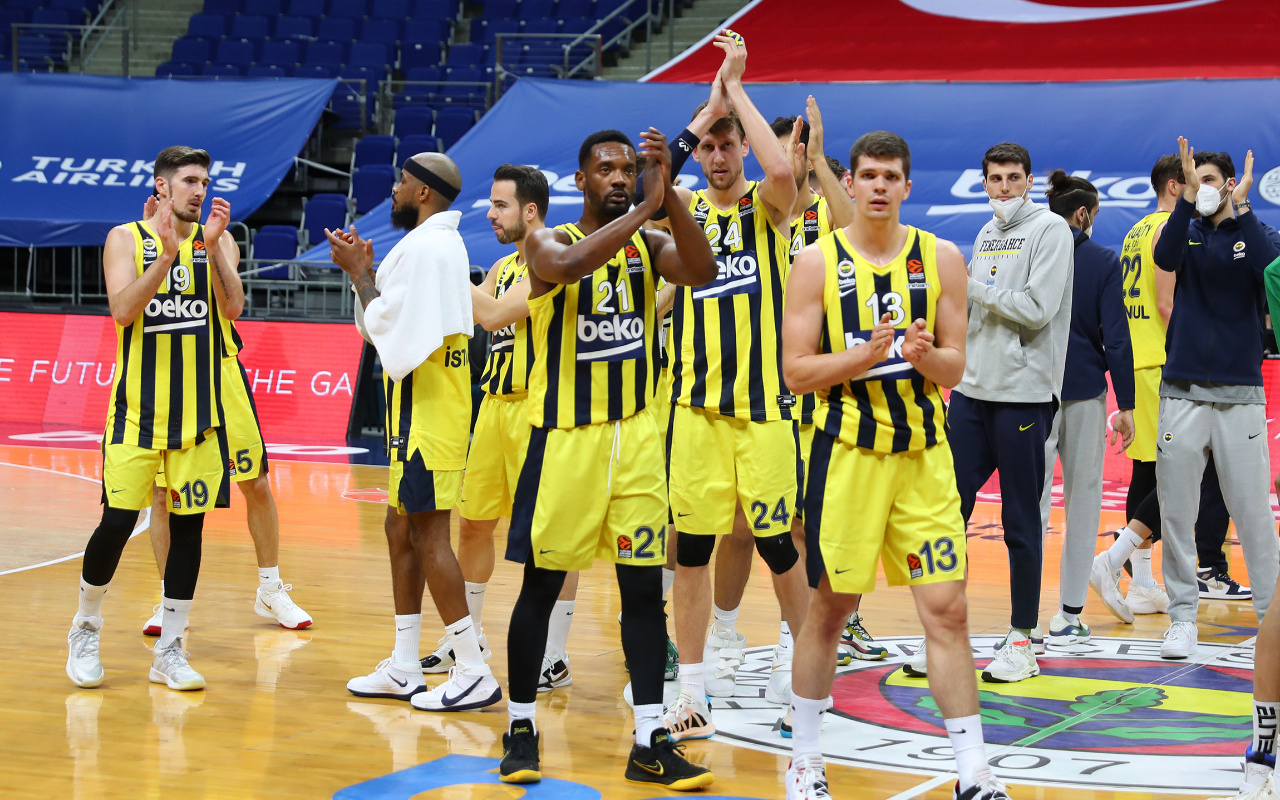 Anadolu Efes ile Fenerbahçe Beko'nun play-off maç programı belli oldu