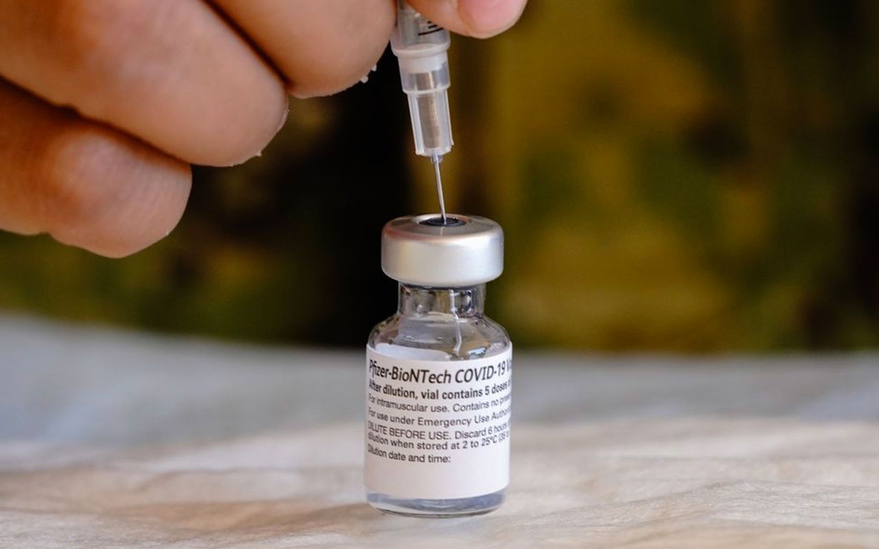 ABD'li ilaç firması Pfizer, Kovid-19 aşısında üçüncü doza ihtiyaç duyulabileceğini açıkladı