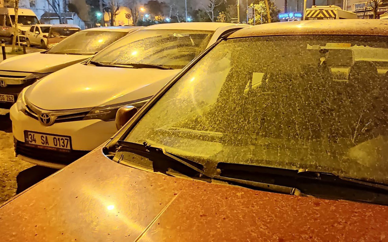 Günlerdir uyarı yapılıyordu İstanbul’a çamur yağdı! Vatandaş soluğu oto yıkamacıda aldı