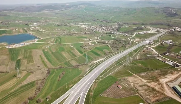 Körfez ve Derince'de Kuzey Marmara Otoyolu açıldı arsa fiyatları uçtu!