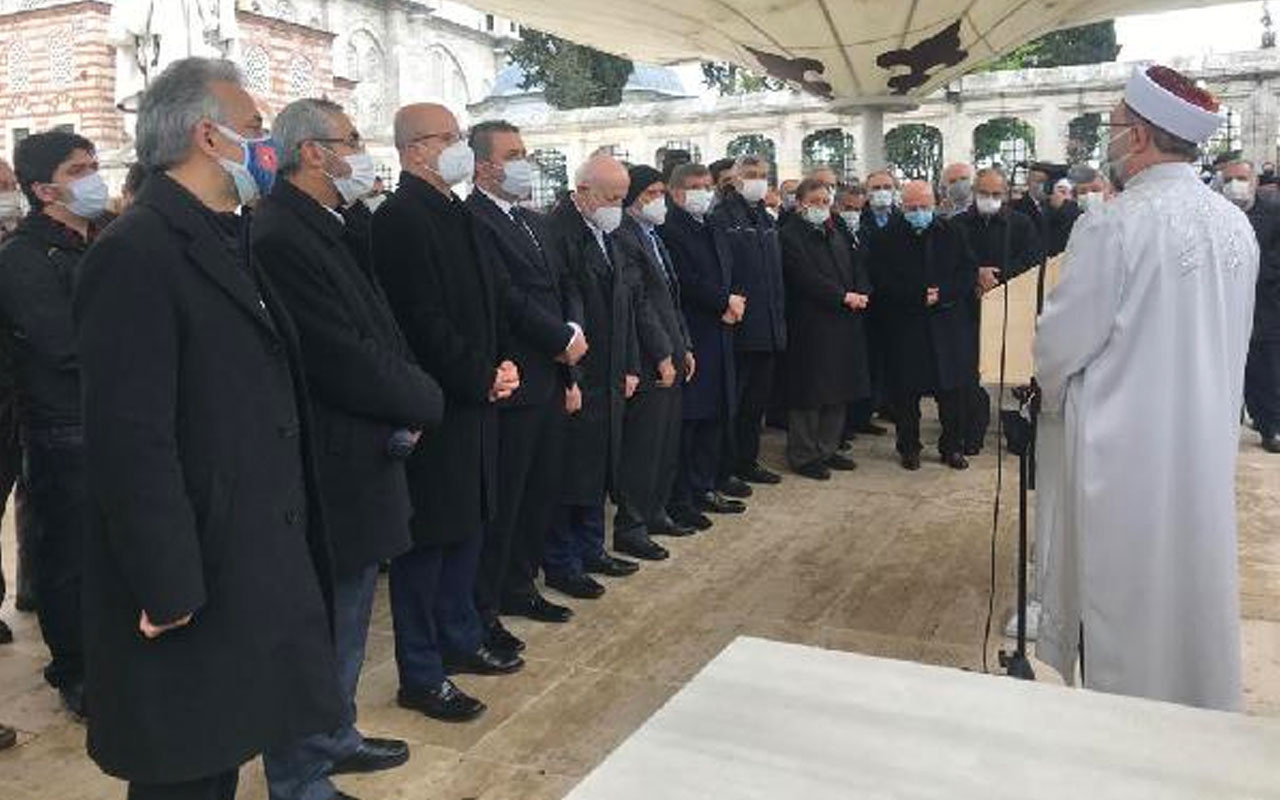 Prof. Dr. Ali Özek'e Fatih Camii'nde son görev! Ali Erbaş törende anısını anlattı