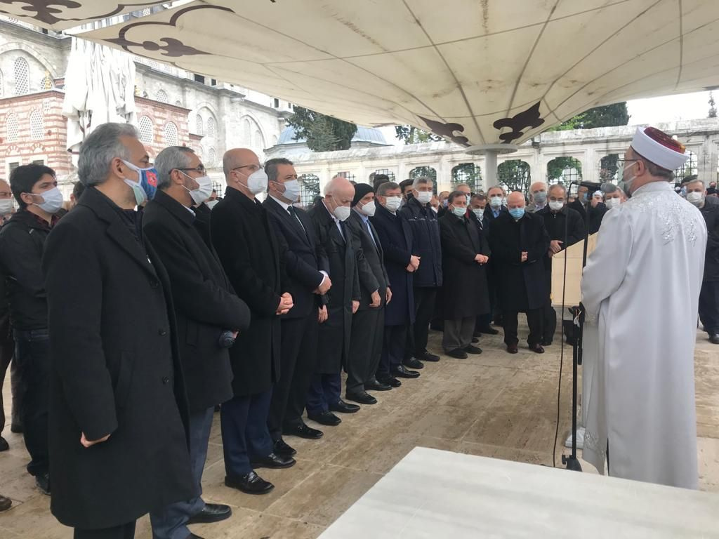 Prof. Dr. Ali Özek'e Fatih Camii'nde son görev! Ali Erbaş törende anısını anlattı