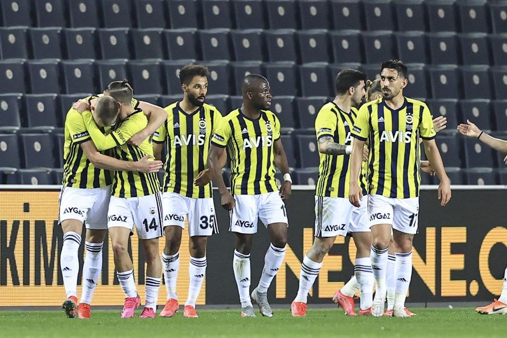 İlk yarı Fenerbahçe ikinci yarı Fırat Aydınus oynadı!