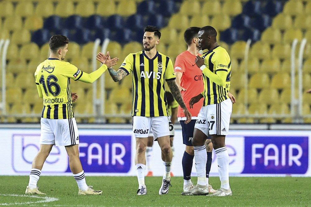 İlk yarı Fenerbahçe ikinci yarı Fırat Aydınus oynadı!