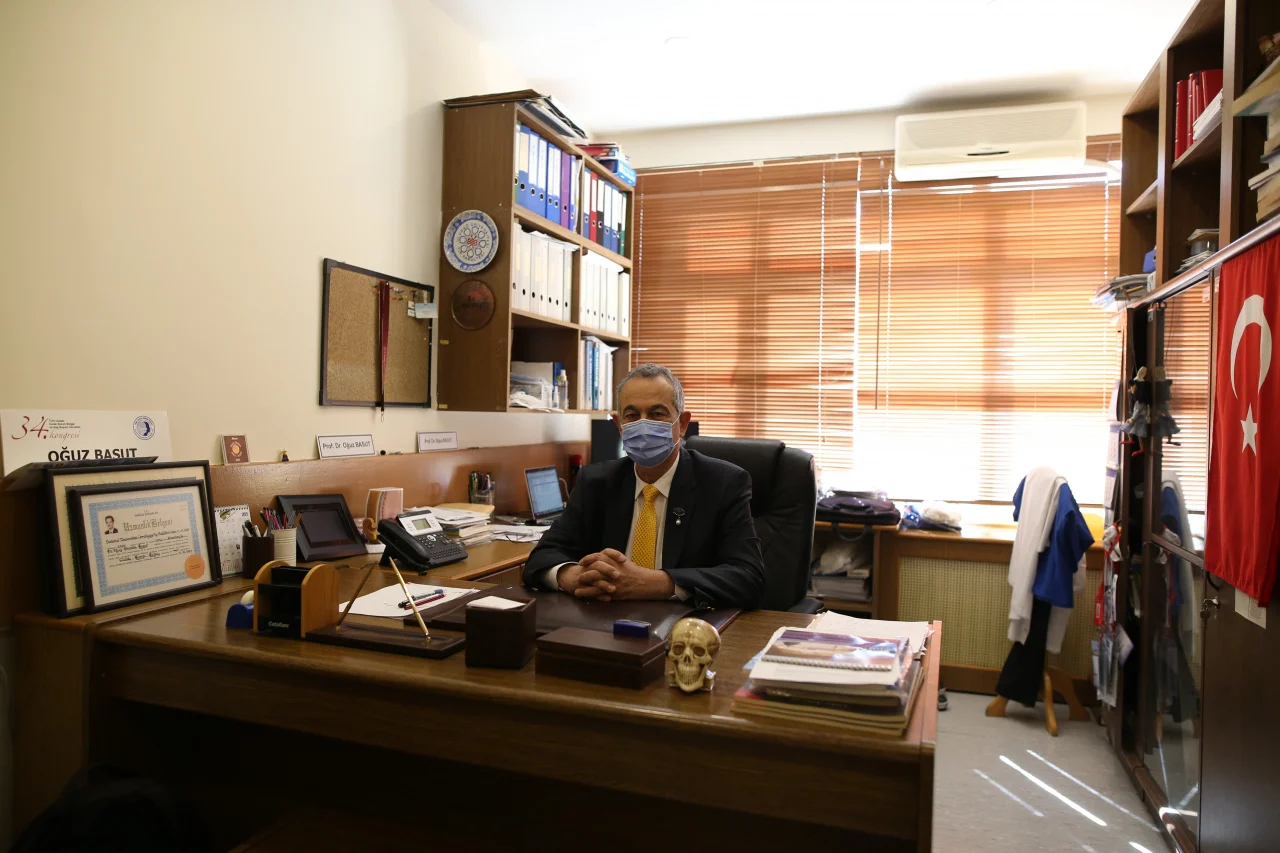 Türkiye Bursa'daki kahraman doktoru konuşuyor! Ameliyatta fenalaşınca bakın ne yaptı Türkiye Bursa'daki kahraman doktoru konuşuyor! Ameliyatta fenalaşınca bakın ne yaptı