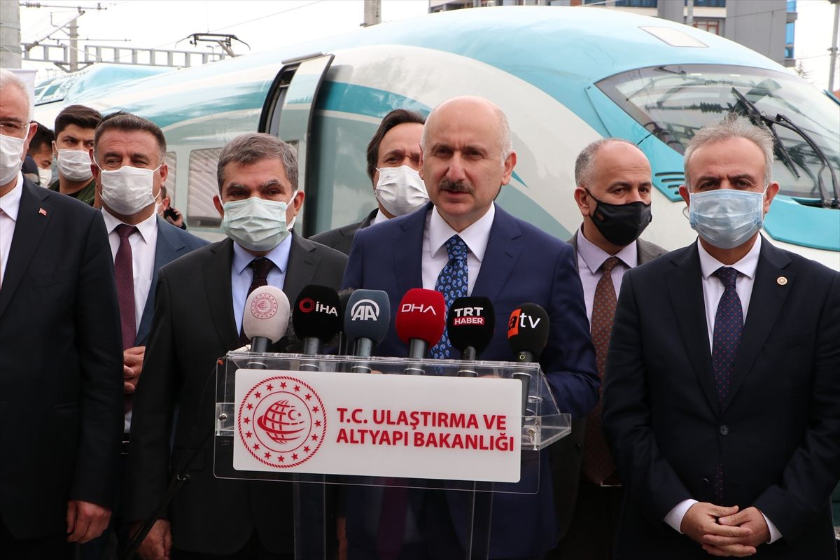 Konya-Karaman 40 dakikaya iniyor! Bakan Adil Karaismailoğlu test sürüşüne katıldı