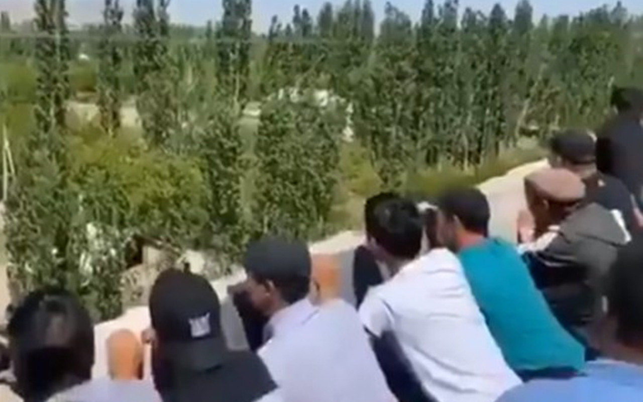 Kırgızistan-Tacikistan sınırında gerginlik: Taş atmayla başladı, savaşın eşiğine geldiler