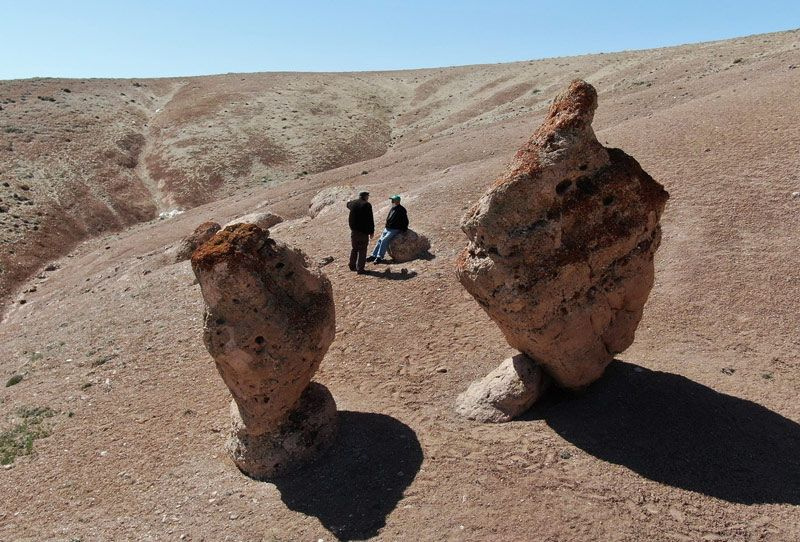 Sivas'ta oracıkta taş kesildiler! Ürküten rivayet! Esrarengiz taşlar görüntülendi