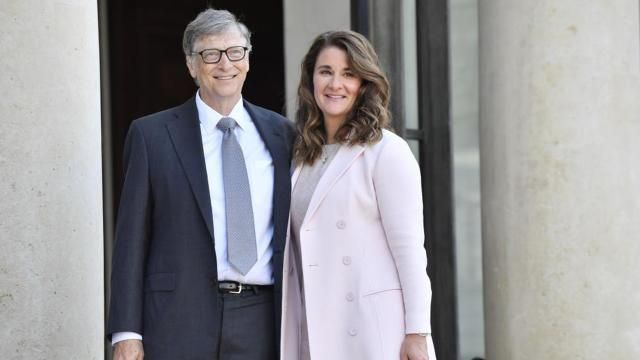 Çok sayıda helikopter uçak ev araba arazi... Bill Gates ve Melinda Gates anlaşmaya vardı